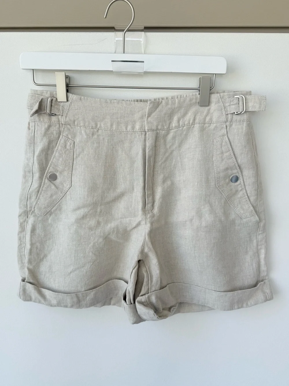 Athleta Voyager 100% Linen Shorts Women's size 8 in Beige